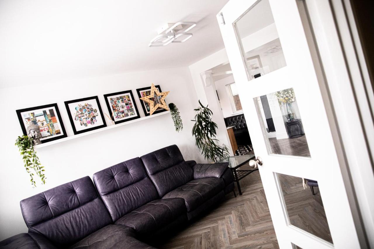 Inviting 3-Bed House In Манчестер Экстерьер фото